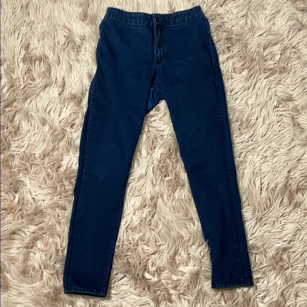 High waisted jeans